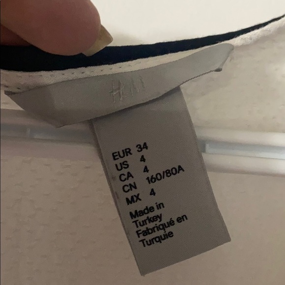 H&M Black & White Sleeveless Tank Sz 4 - Picture 2 of 9